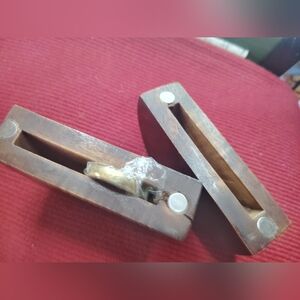 💯 FIRM PRICE💯 UNIQUE  MAGNETIC RING BOX. SIZE 7 STERLING RING, GOLD PLATE.